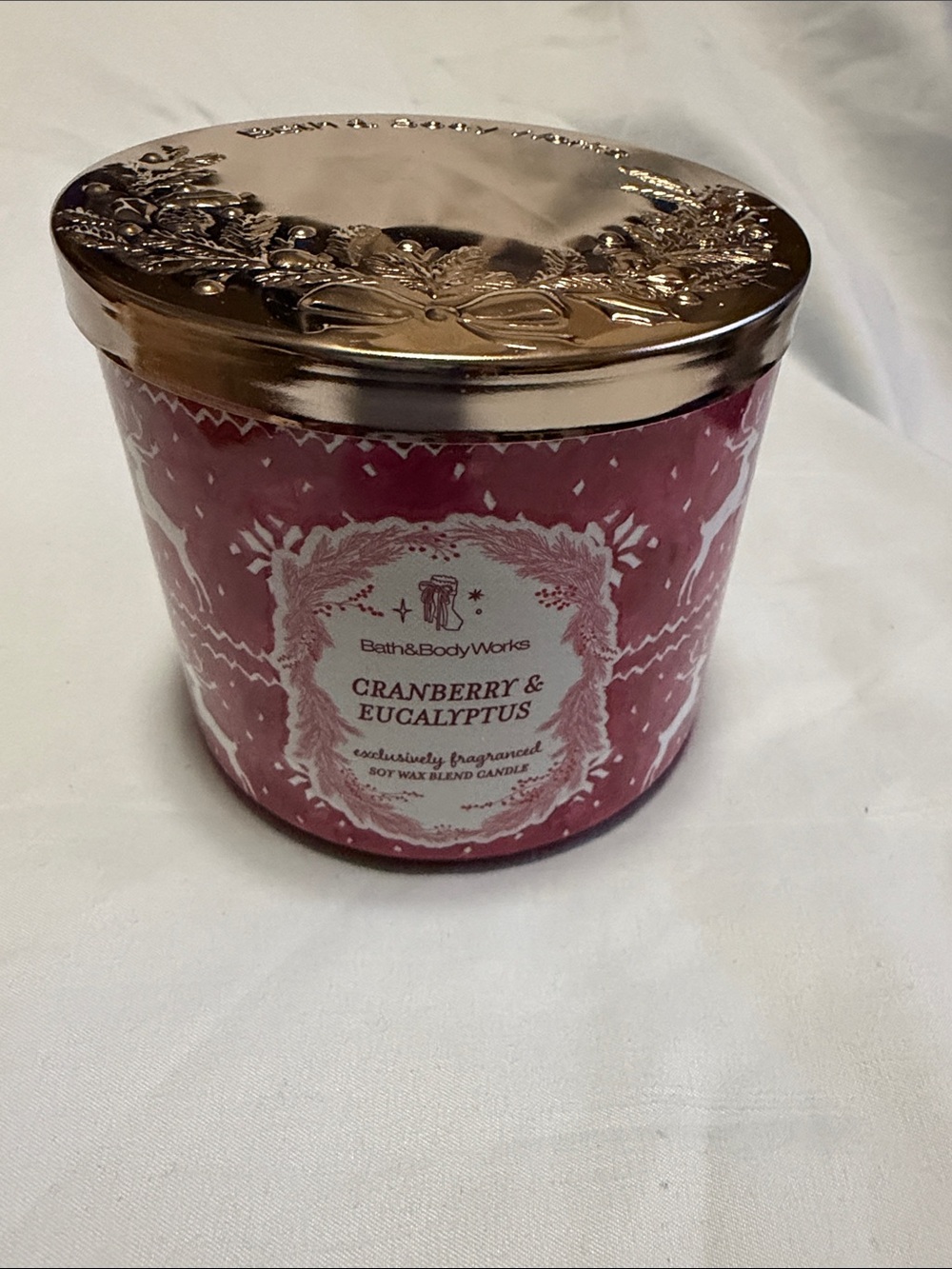 Bath & Body Works Cranberry & Eucalyptus Candle - Red & Gold